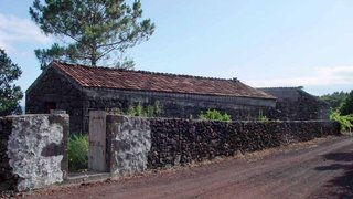 Land for sale in Madalena, Portugal — €170,000