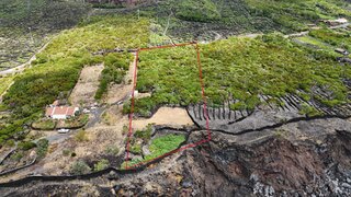 Land for sale in Madalena, Portugal — €100,000