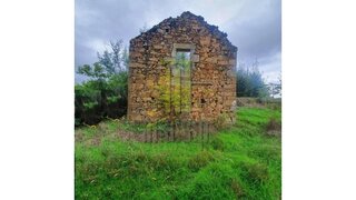 Land for sale in Oliveira do Hospital, Portugal — €30,500