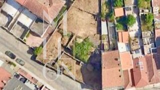 Terreno de 761 m² em Porto