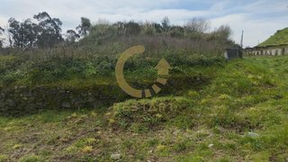 Terreno de 12 340 m² em Porto