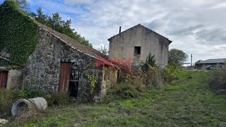 Terreno de 2286 m² em Viseu