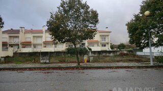 Terreno de 216 m² em Viseu