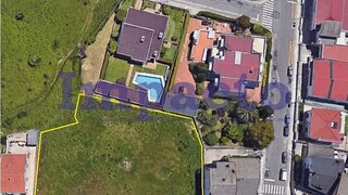 Land for sale in São João da Madeira, Portugal — €300,000
