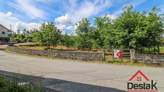 Land for sale in Vouzela, Portugal — €40,500