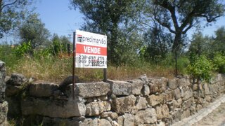 Land for sale in Gouveia, Portugal