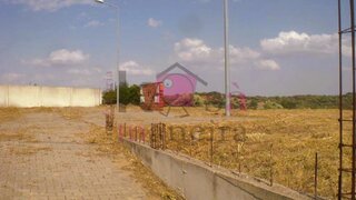 Terreno · 300 m² · 83 000 €
