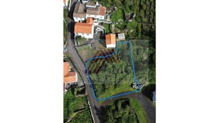 Land for sale in Madalena, Portugal — €35,000