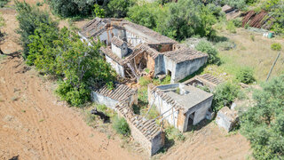 Terreno em Tavira · 15 020 m² · 380 000 €