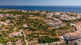Terreno de 13 012 m² em Faro