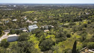 Terreno de 4100 m² em Faro
