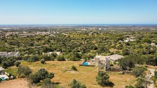Terreno de 4200 m² em Faro