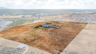 Terreno de 45 000 m² em Faro