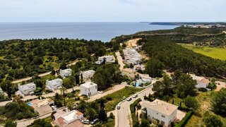 Land for sale in Vila do Bispo, Portugal — €395,000