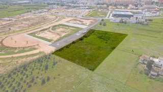Terreno de 7120 m² em Faro