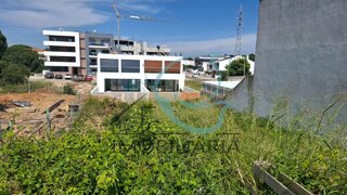 Land for sale in Setúbal, Portugal — €155,000