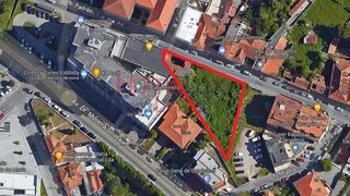 Terreno em Vila Nova de Gaia · 928 m² · 350 000 €