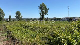 Land for sale in Vila Nova de Famalicão, Portugal — €75,000