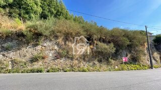 Land for sale in Paredes, Portugal — €61,000