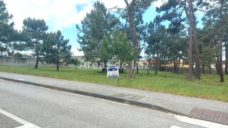 Land for sale in Marinha Grande, Portugal — €75,000