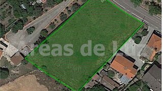 Terreno de 2226 m² em Leiria