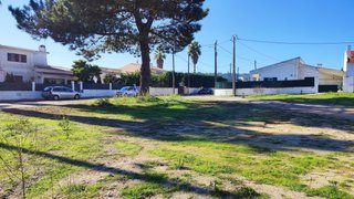 Land for sale in Sesimbra, Portugal — €130,000