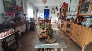 8-bedroom house with pool in Terrassa