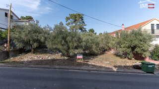 Land for sale in Porto de Mós, Portugal — €28,000