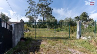 Land for sale in Porto de Mós, Portugal — €90,000