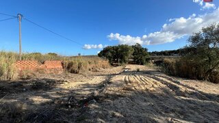 Land for sale in Montijo, Portugal — €798,000