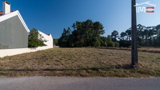 Land for sale in Porto de Mós, Portugal — €15,000