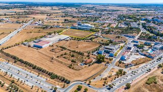 Terreno de 25 300 m² em Évora