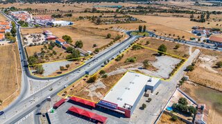 Terreno de 9722 m² em Évora