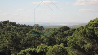 Land for sale in Sesimbra, Portugal — €215,000