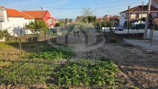 Land for sale in Loures, Portugal — €129,970