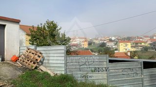 Land for sale in Loures, Portugal — €110,000