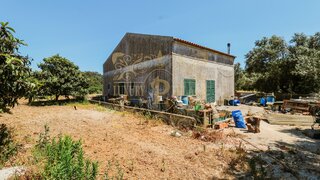 Land for sale in Sesimbra, Portugal — €288,000