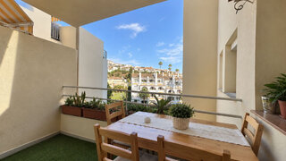2-bedroom apartment with pool in Sant Cugat del Vallès