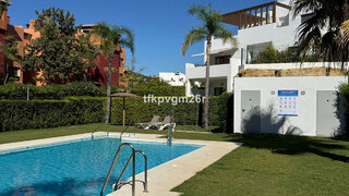 2-bedroom apartment with pool in Sant Cugat del Vallès