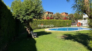 2-bedroom apartment with pool in Sant Cugat del Vallès