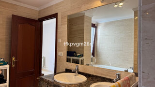 2-bedroom apartment with pool in Sant Cugat del Vallès