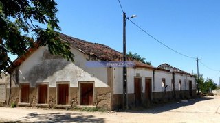 Land for sale in Figueira de Castelo Rodrigo, Portugal — €280,000