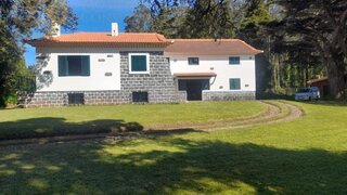 Land for sale in Santa Cruz, Portugal — €999,000