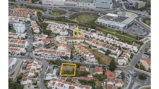 Land for sale in Oeiras, Portugal — €550,000