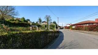 Terreno de 9876 m² em Braga