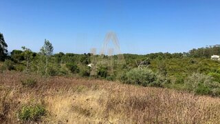 Terreno em Sesimbra · 10 250 m² · 446 000 €