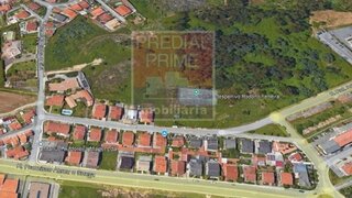 Land for sale in Oliveira de Azeméis, Portugal — €420,000