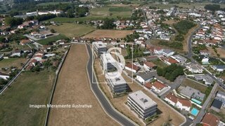 Terreno em Santo Tirso · 8770 m² · 800 000 €
