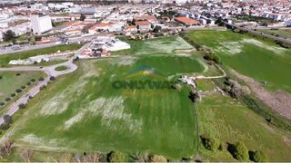 Terreno de 40 000 m² em Évora