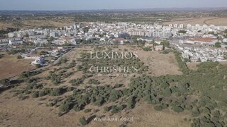 Land for sale in Lagoa, Portugal